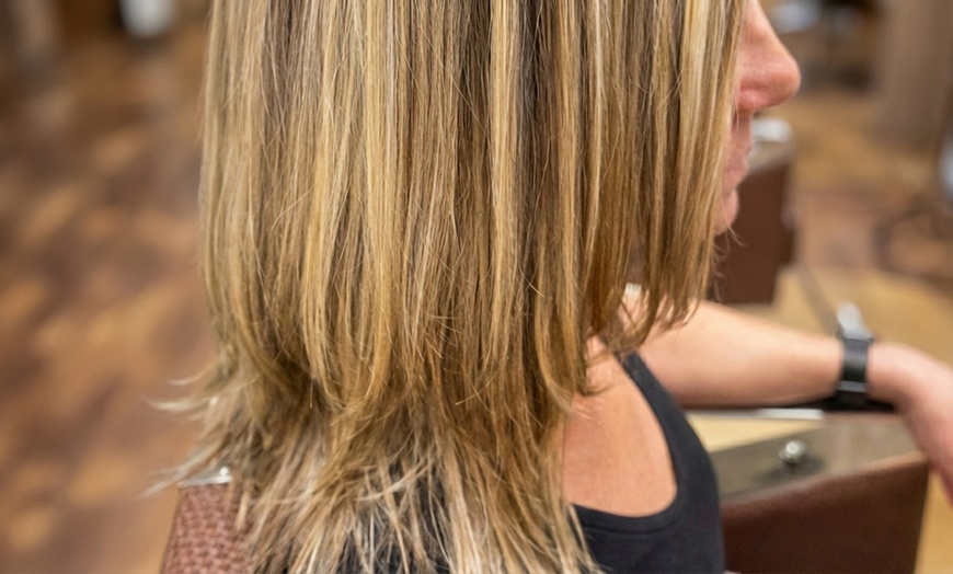 Image 2: Women’s Hair Color & Highlight Refresh