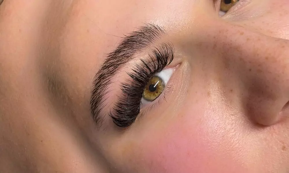 Achieve a Flawless New Lash Look with Classic, Hybrid, Volume, or Mega Volume Extensions - (Up to 25% Off) - Image 4