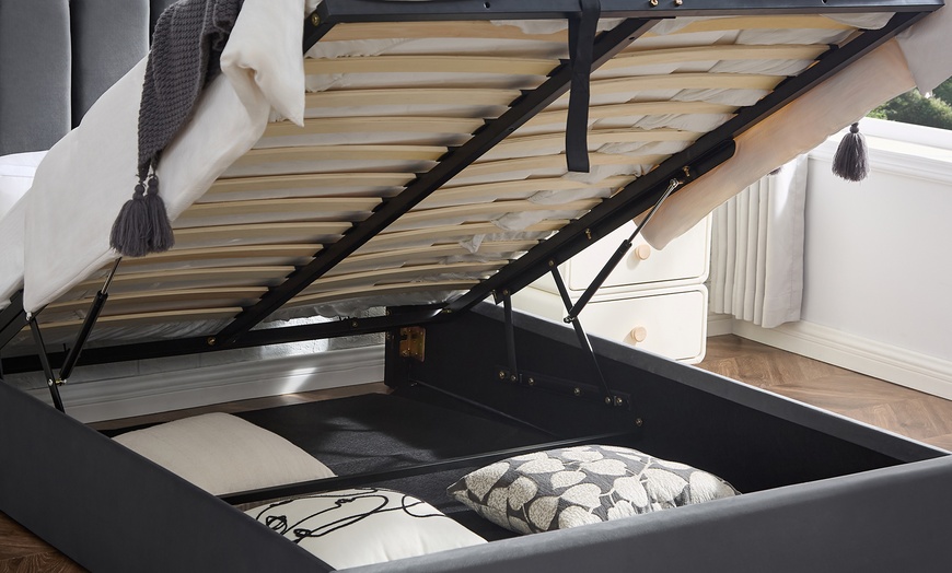 Image 5: Ottoman Storage Bed Frame with Tufted Headboard