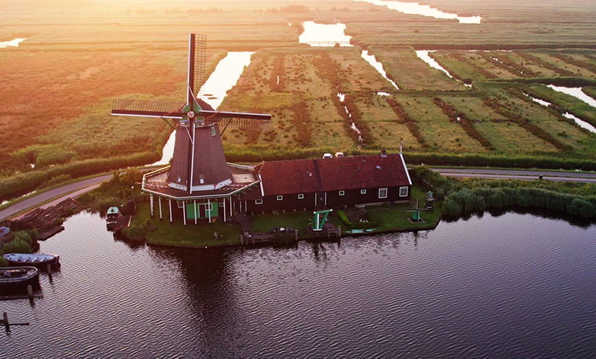 Image 21: Vaar langs iconische molens en ontdek geheimen van de Zaanse Schans