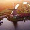 Image 21: Vaar langs iconische molens en ontdek geheimen van de Zaanse Schans