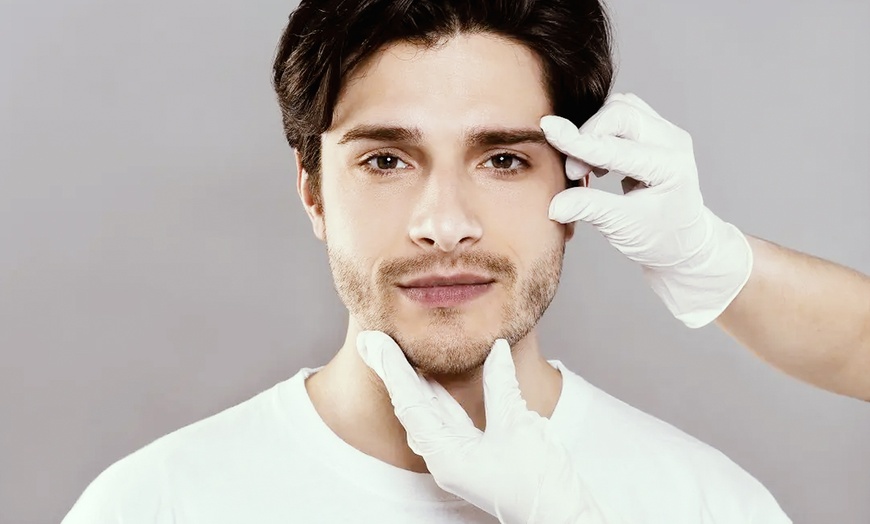 Image 4: Tratamiento reafirmante inyectado en tercio superior facial y retoque