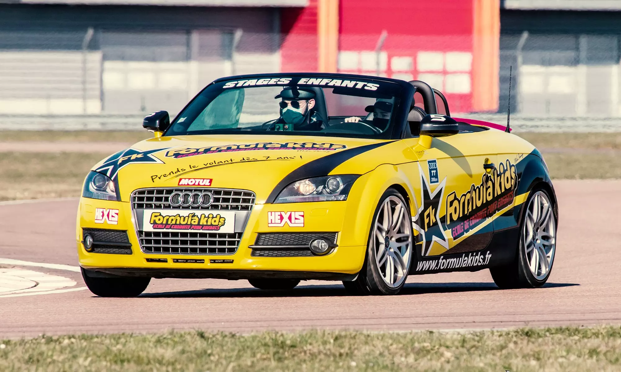 Stage de conduite junior : 3 tours sur circuit avec Formula Kids