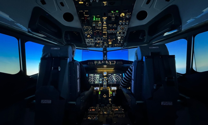 Image 2: Zasiądź za sterami samolotu: Symulator lotu Boeingiem 737 MAX