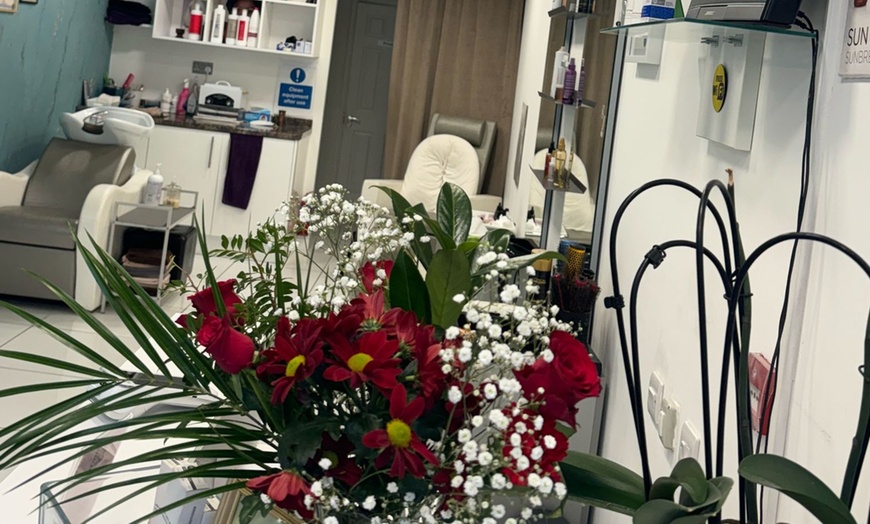 Image 4: Up to 45% Off on Facial at InáStar Beauty Beautique