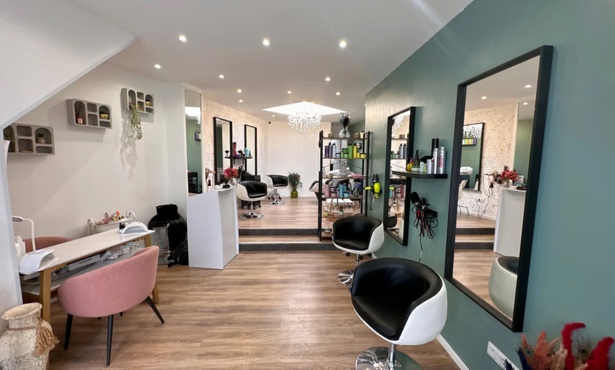 Image 3: Blanchiment dentaire avec SK Coiffure & Institut Tourcoing