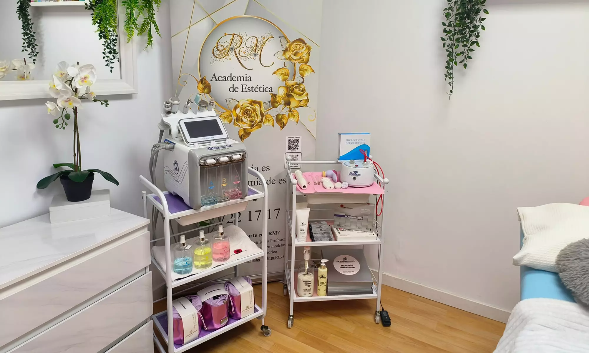 Limpieza facial básica con exfoliante y mascarilla y opción a dermapen