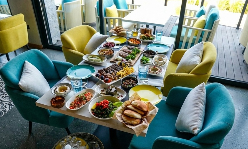 Image 5: Beach View Premium 5-Course Set w/ Beverages for 1 Child or 1-6 Adults