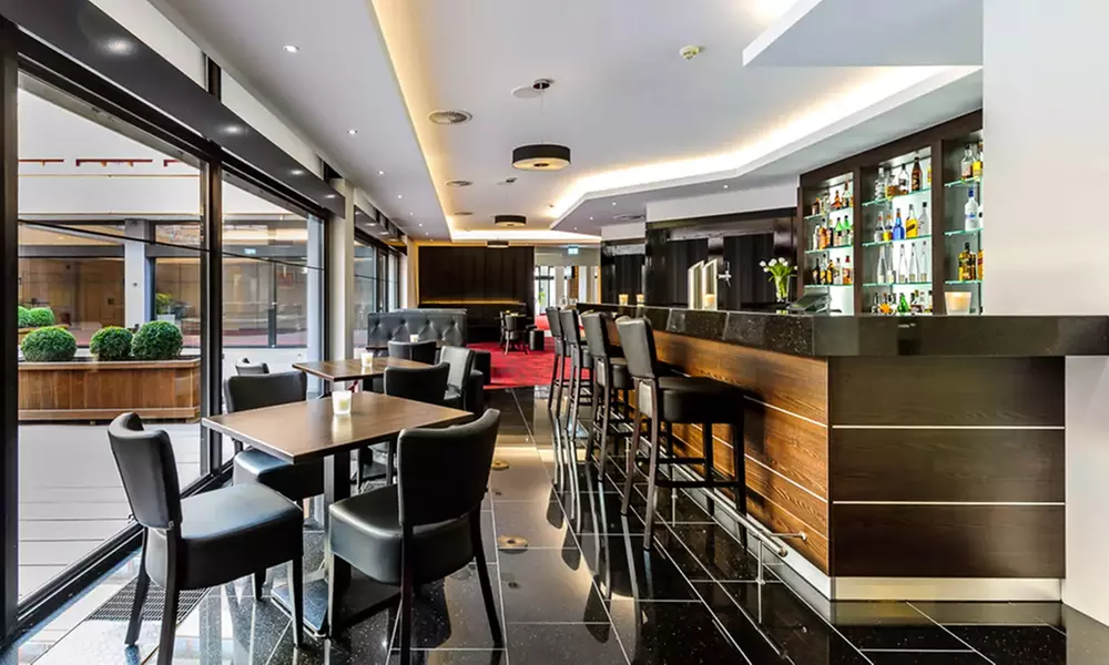 Frühstücksbuffet inkl. 1 Glas Sekt für 2 oder 4 Personen