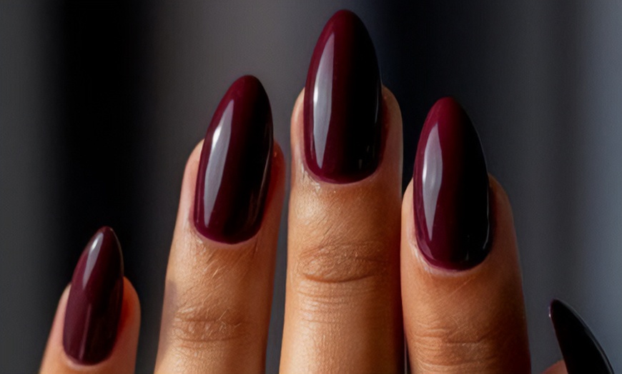 Image 3: Autumn inspiration: Deluxe Gel Polish or BIAB Manicure Awaits You