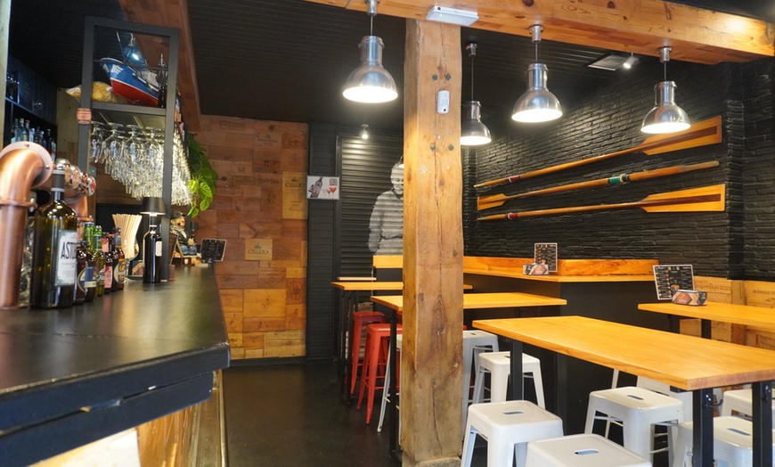 Image 3: Hasta 55% de dto. en Cocina española en Txakolina Cava Baja