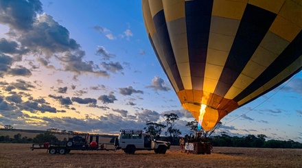 Weekday Sunrise Balloon Flight Over Geelong Plus Breakfast for One - Liberty Balloon Flights