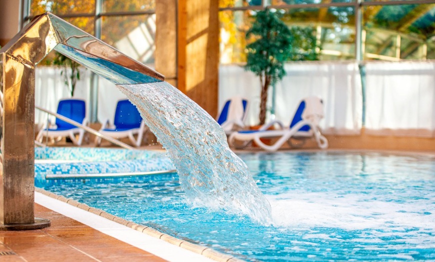 Image 2: Świnoujście: pokój dla 2 lub 3 osób z wyżywieniem HB i basenem