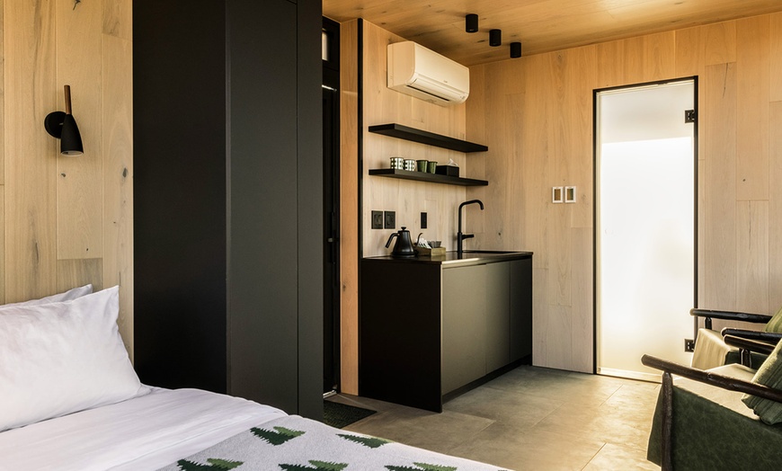 Image 10: Luxury Glamping Domes & Mirror Cabins on the Oregon coast