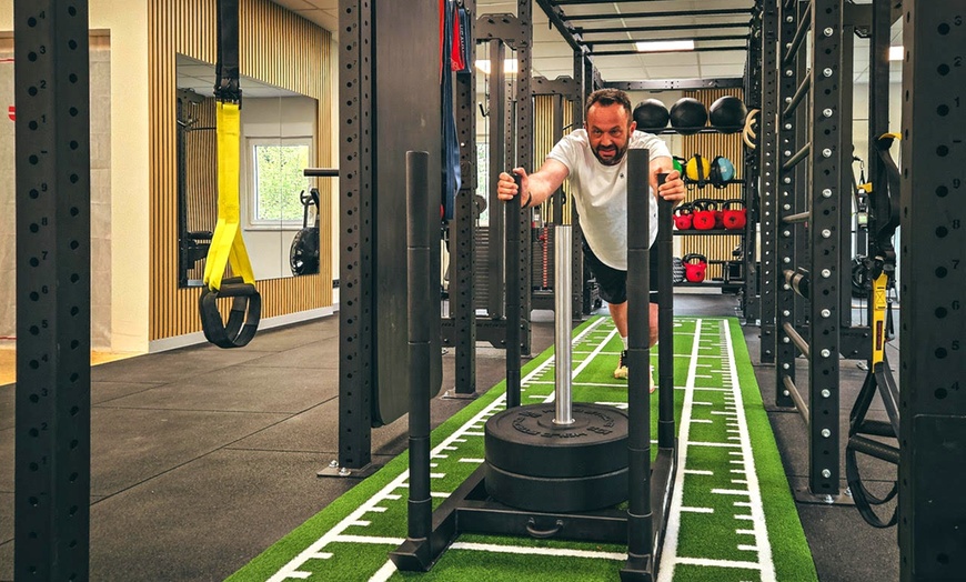 Image 3: 4 Wochen Premium-Fitness: Fitnesscheck, Trainingsplan & Wellness