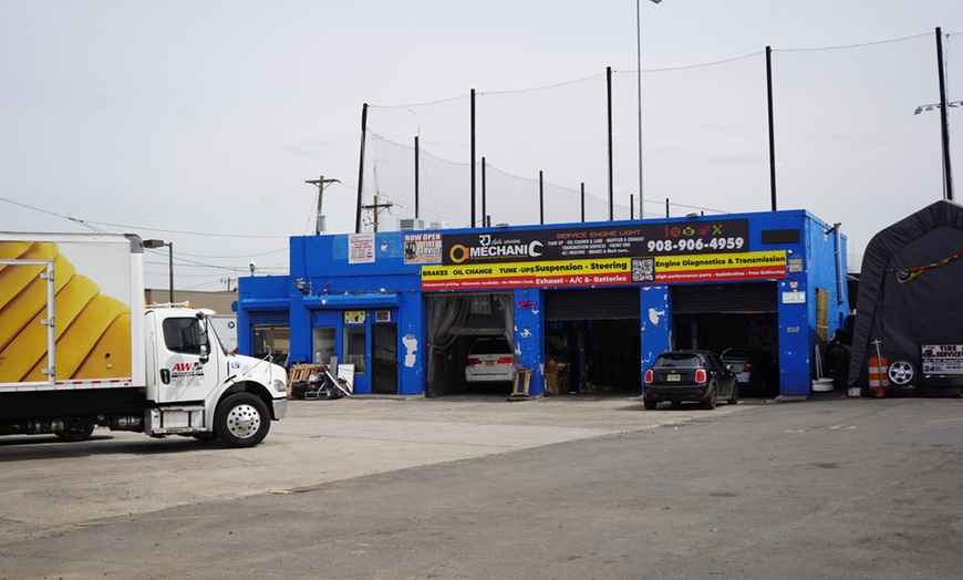 Image 2: 1 Full Synthetic Oil Change with Oil Filter Replacement Up to 5 Quarts