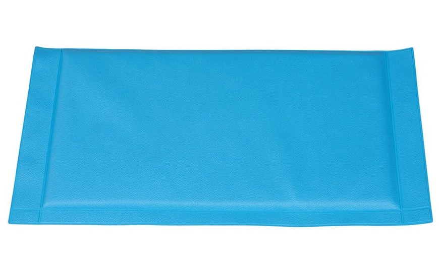 Image 2: Two or Four Packs of Reusable Anti-Frost Freezer Mats