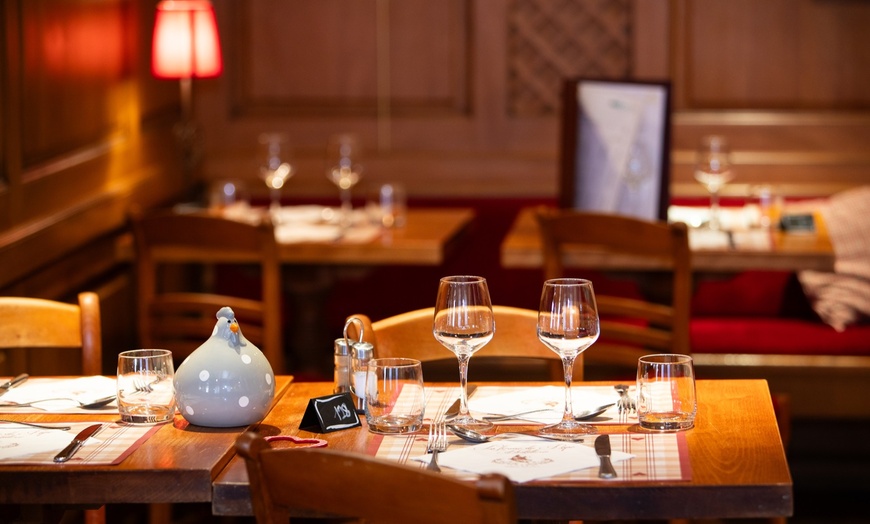 Image 11: Alsace, Eguisheim : chambre double standard avec pdj, crémant et dîner