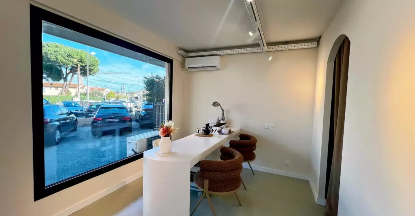 1 ou 2 séances de soin microneedling avec LV Beauté