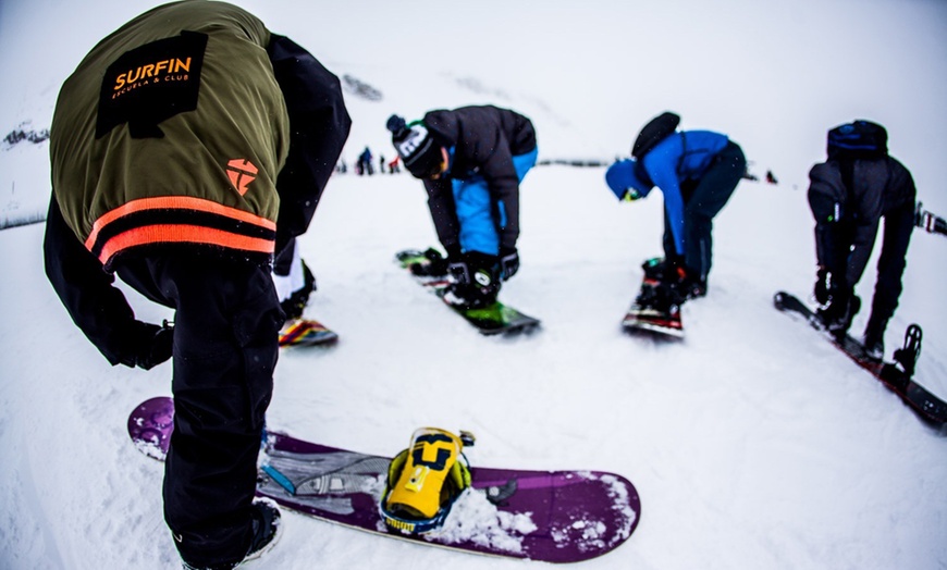 Image 4: Alquiler de equipo de esquí o snowboard durante 1, 2 o 3 días 