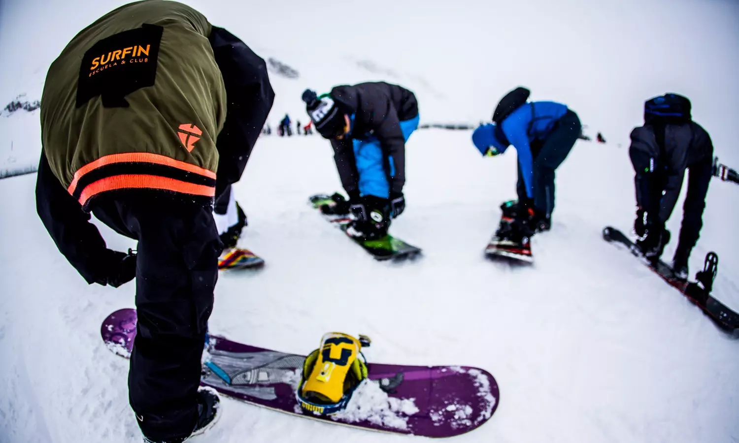 Alquiler de equipo de esquí o snowboard durante 1, 2 o 3 días