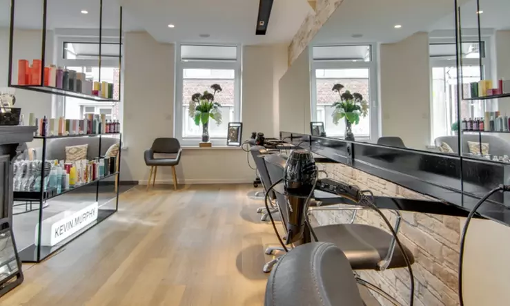 L'élégance au bout des doigts : soin et mise en beauté des mains