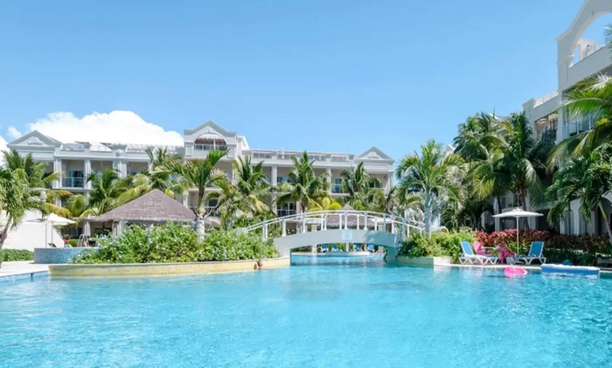 Image 16: ✈ 4-Day Stay at Atrium Resort with Air from Great Value Vacations