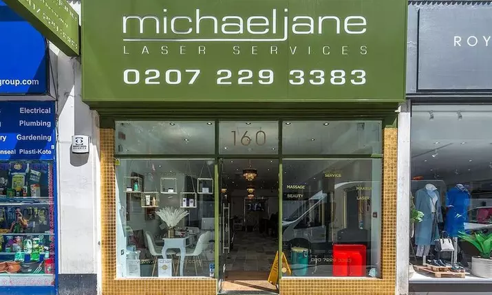 Choice of 30-minute Facial or 60-minute Pamper Package