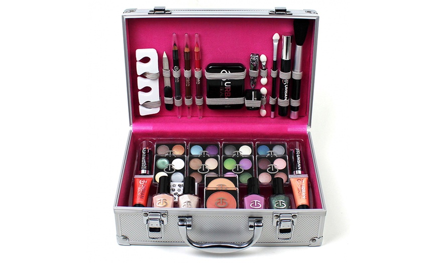 Image 10: Urban Beauty Cosmetics Sets