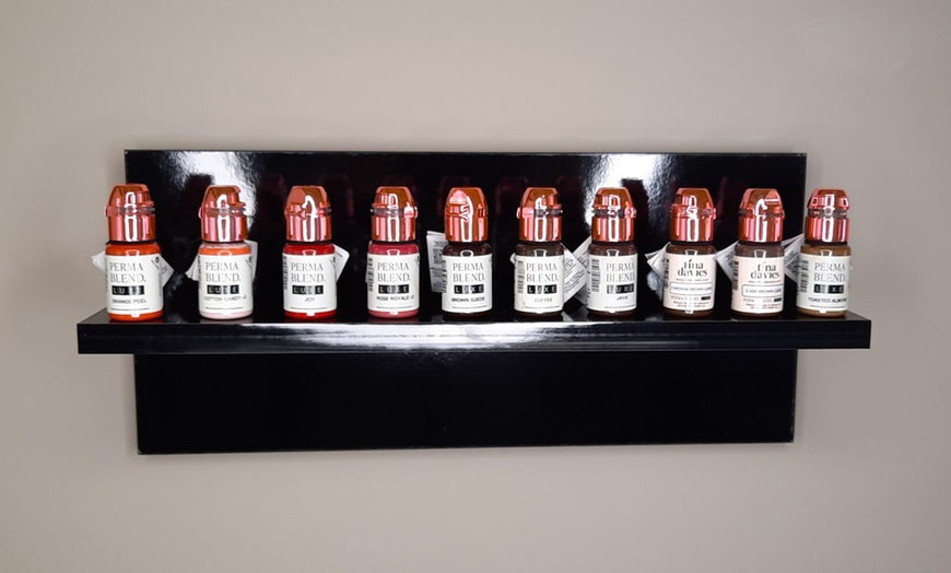 Image 2: Kies jouw ideale glow: dermaplaning of microdermabrasie in Emmeloord