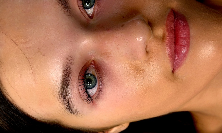 Image 3: Enhance your Eyes with One Eyelash Lift w/w/o Tinting Treatment 