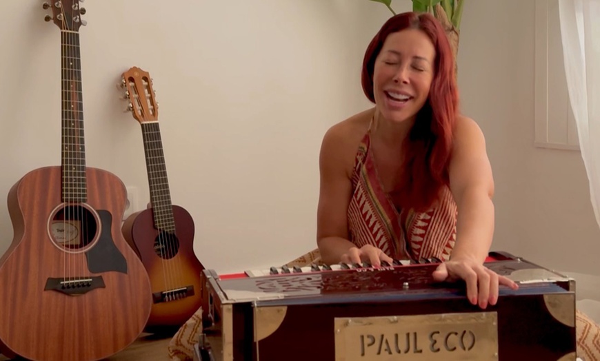 Image 3: Renueva y libera energías con 60 minutos en círculo de canto