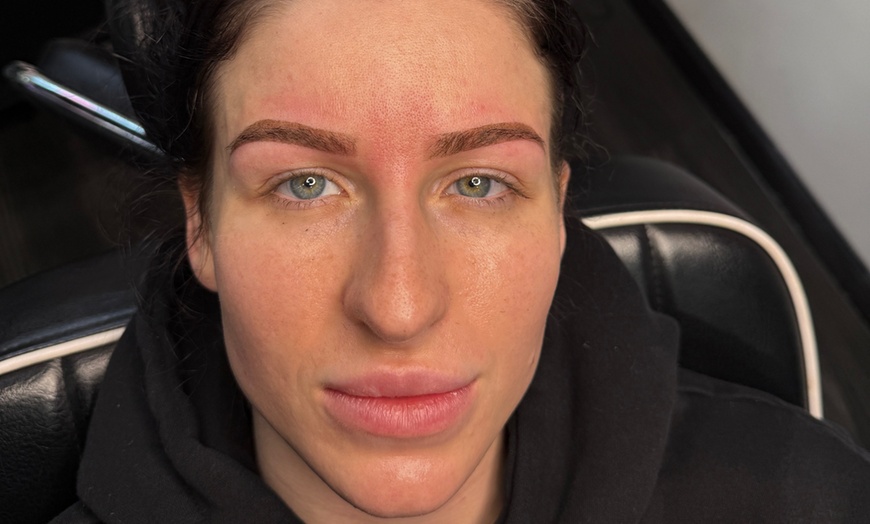 Image 5: Up to 8% Off on Eyebrow Tinting at The Haus of Belles Ames