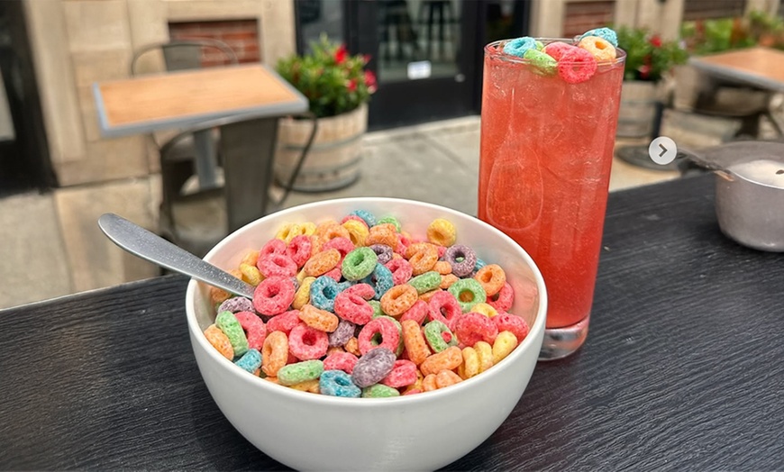 Image 7: Cocktails or 16 oz Beers & 1-L Bottles of Vodka to Take Home