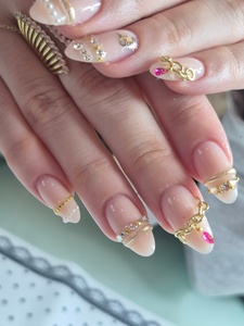 Classic Signature Manicure - Glamurs beauty studio