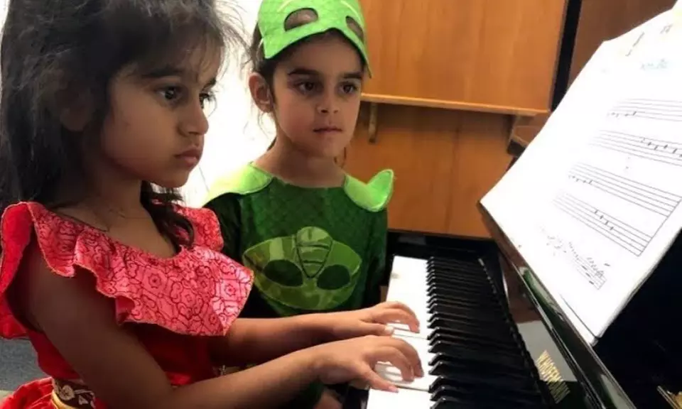 1, 3, 5, or 10 Sessions of 60 mins(Vocal Speech/Ukulele/ Piano) Class