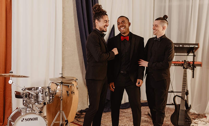 Image 2: ¡Vaya ritmo! Acceso para 1 persona a "Fiesta Caribe" en Poble Espanyol