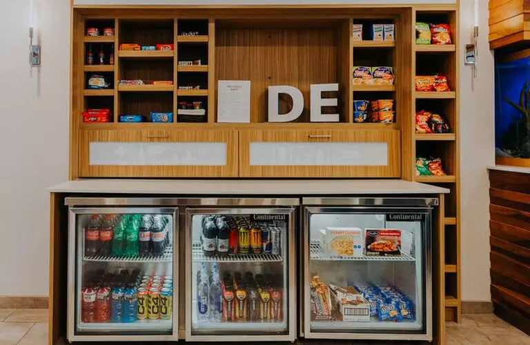 Modern comfort with breakfast and easy coastal access