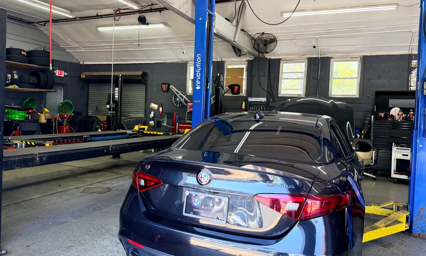 Image 5: Drive Smooth Everyday: Full Synthetic Oil Change with Standard Filter