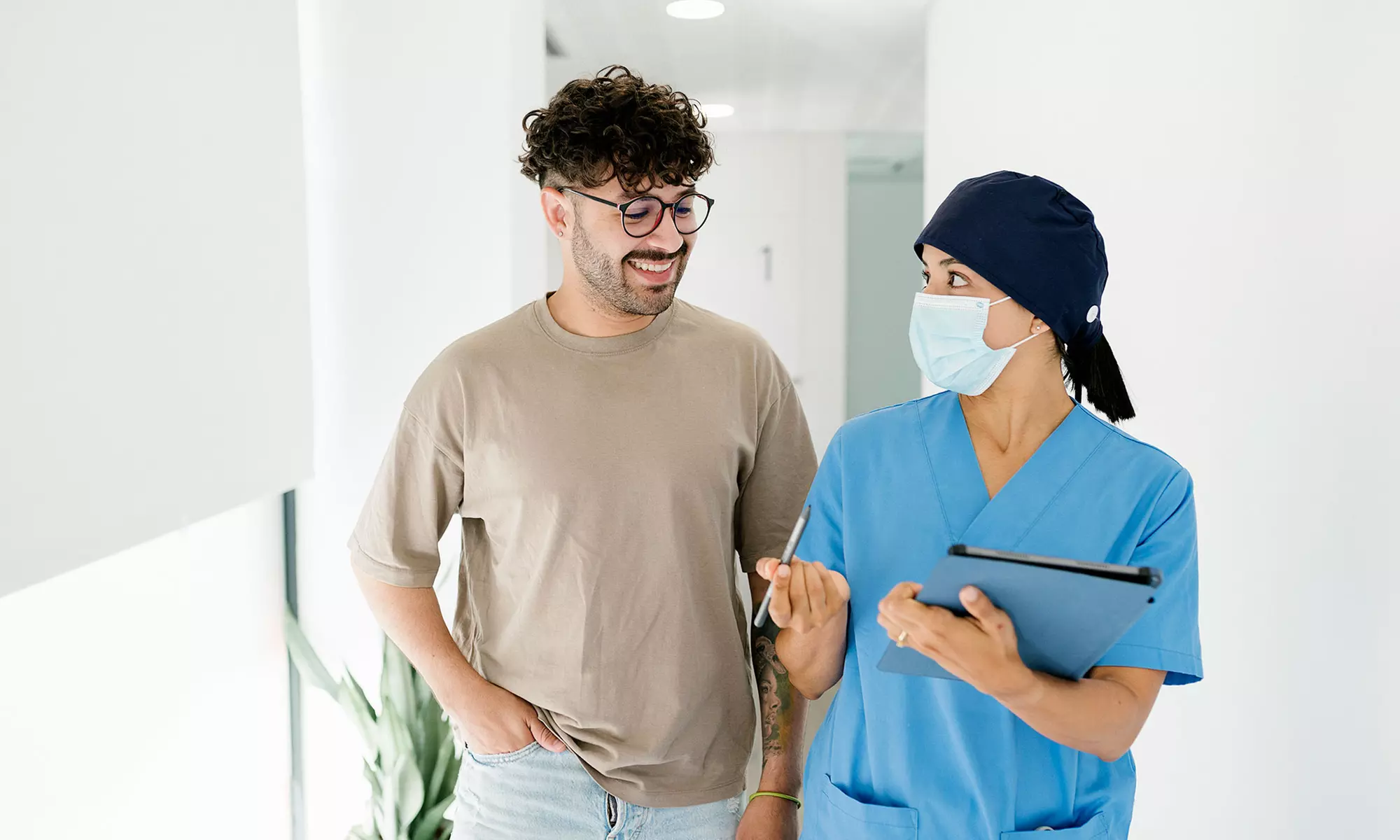 Limpieza bucal con ultrasonidos con opción a curetaje de 1 o 2 arcadas