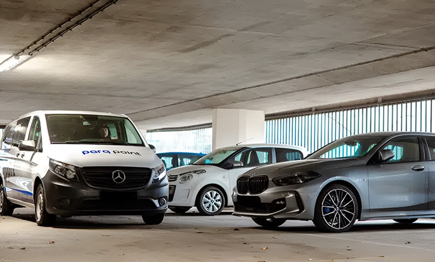 Image 2: Zorgeloos parkeren bij Rotterdam Airport: met comfort én service