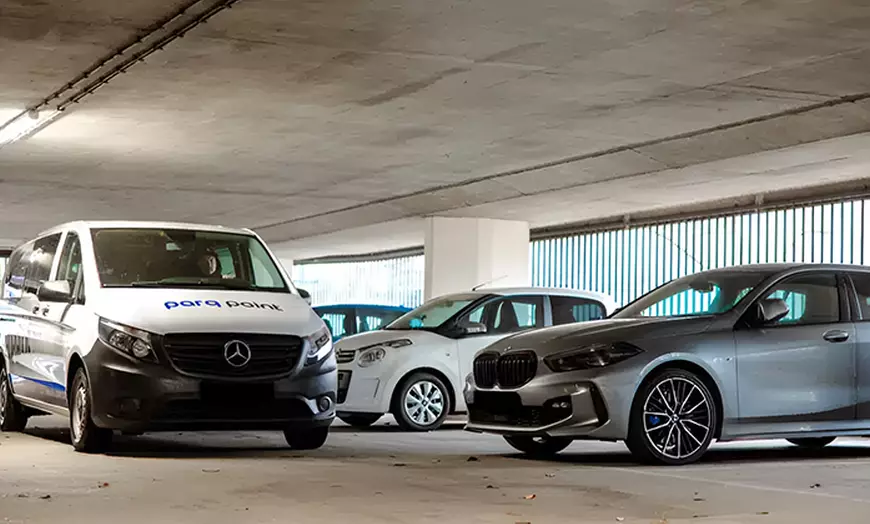 Image 2: Zorgeloos parkeren bij Rotterdam Airport: met comfort én service