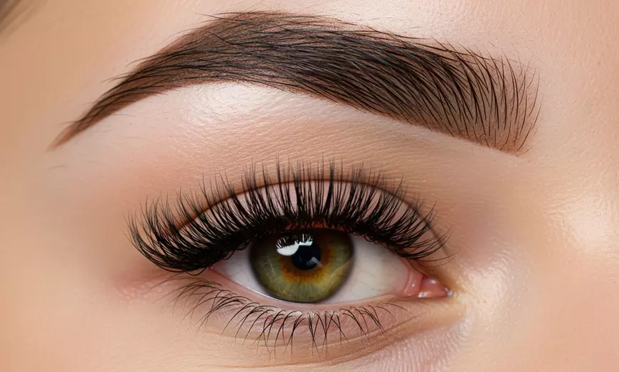 Image 1: Lifting y tinte de pestañas o con diseño y depilación de cejas 