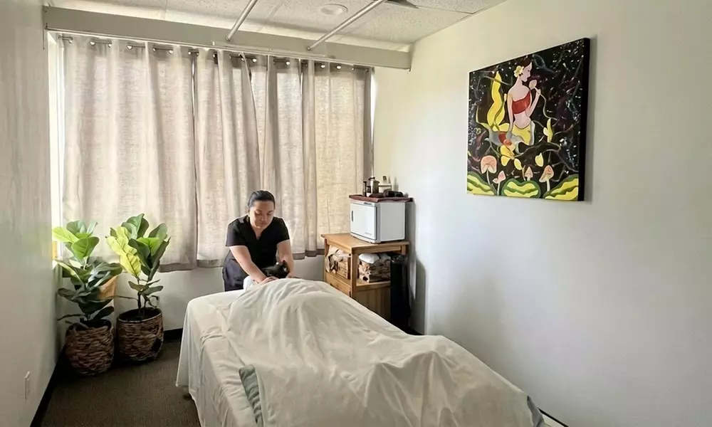 60 or 90 Minute Custom Massage with Aromatherapy and Hot Stones