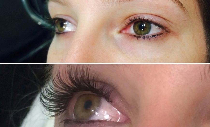 Image 3: Full Set Eyelash Extensions for Volume and Definition