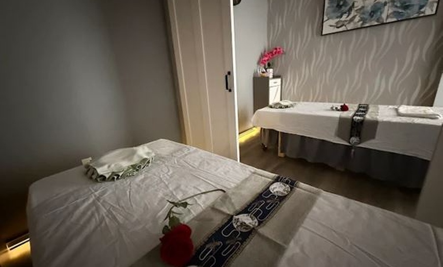 Image 2: Single or Couples Full Body Massages: 60, 90 or 120 Minutes