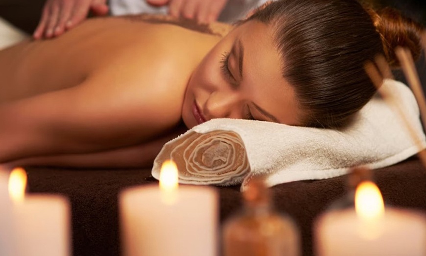 Image 1: Exklusiver 10-stündiger Massage-Workshop für 1 oder 2 Personen