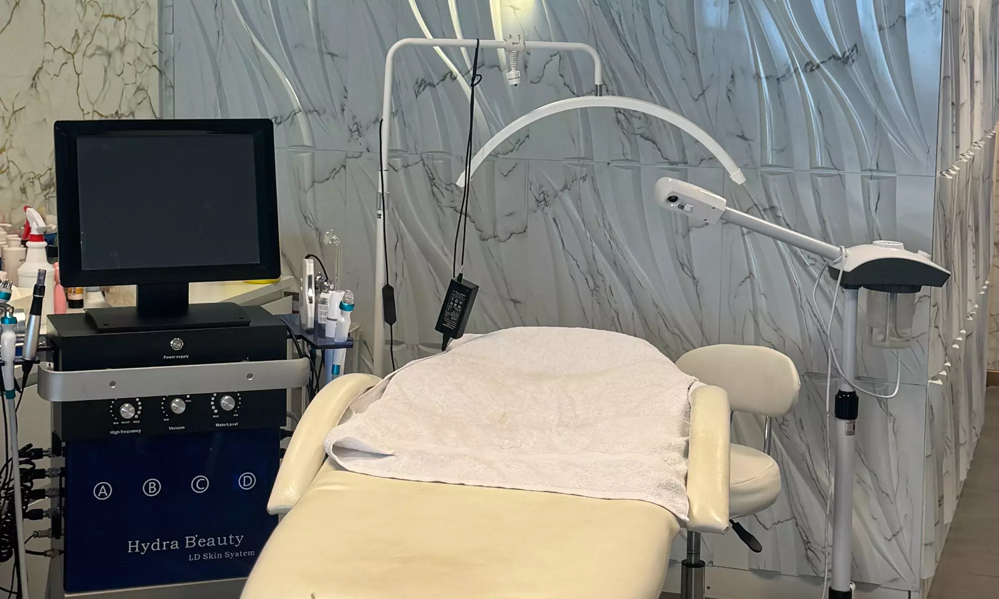 Sunshine smile: 1, 2 of 3 sessies tanden bleken door middel van laser, korting tot 55% - Image 5