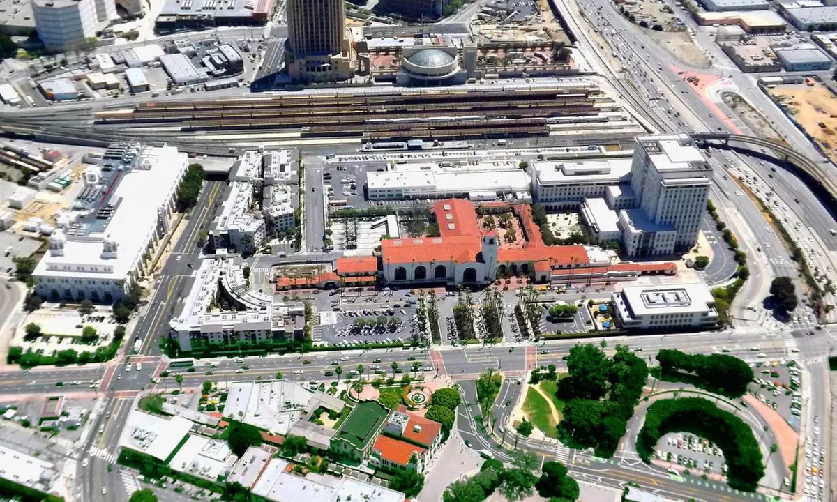 Soar Over Los Angeles with 45-Minute The See LA Helicopter Tour 