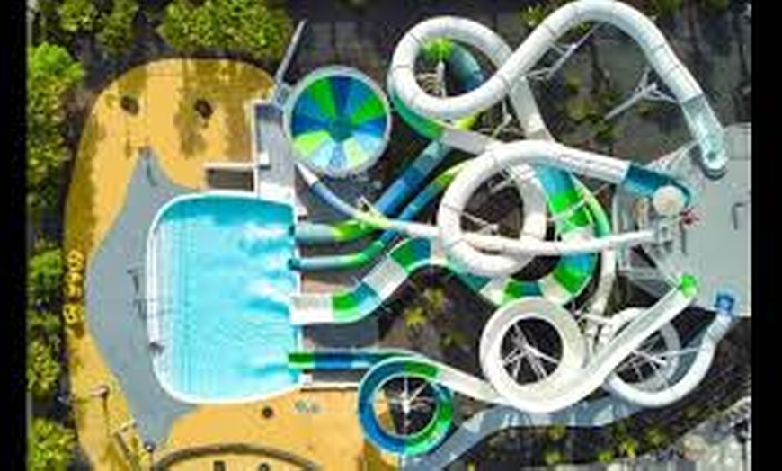 Image 30: Entrada para niño o adulto a parque acuático Aqualava en Lanzarote
